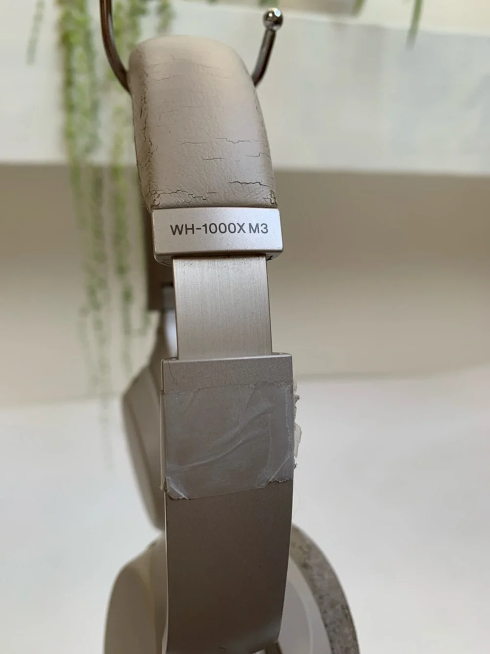 For Parts Sony WH-1000X M3 Wireless Over-Ear Headphones in Beige - Working